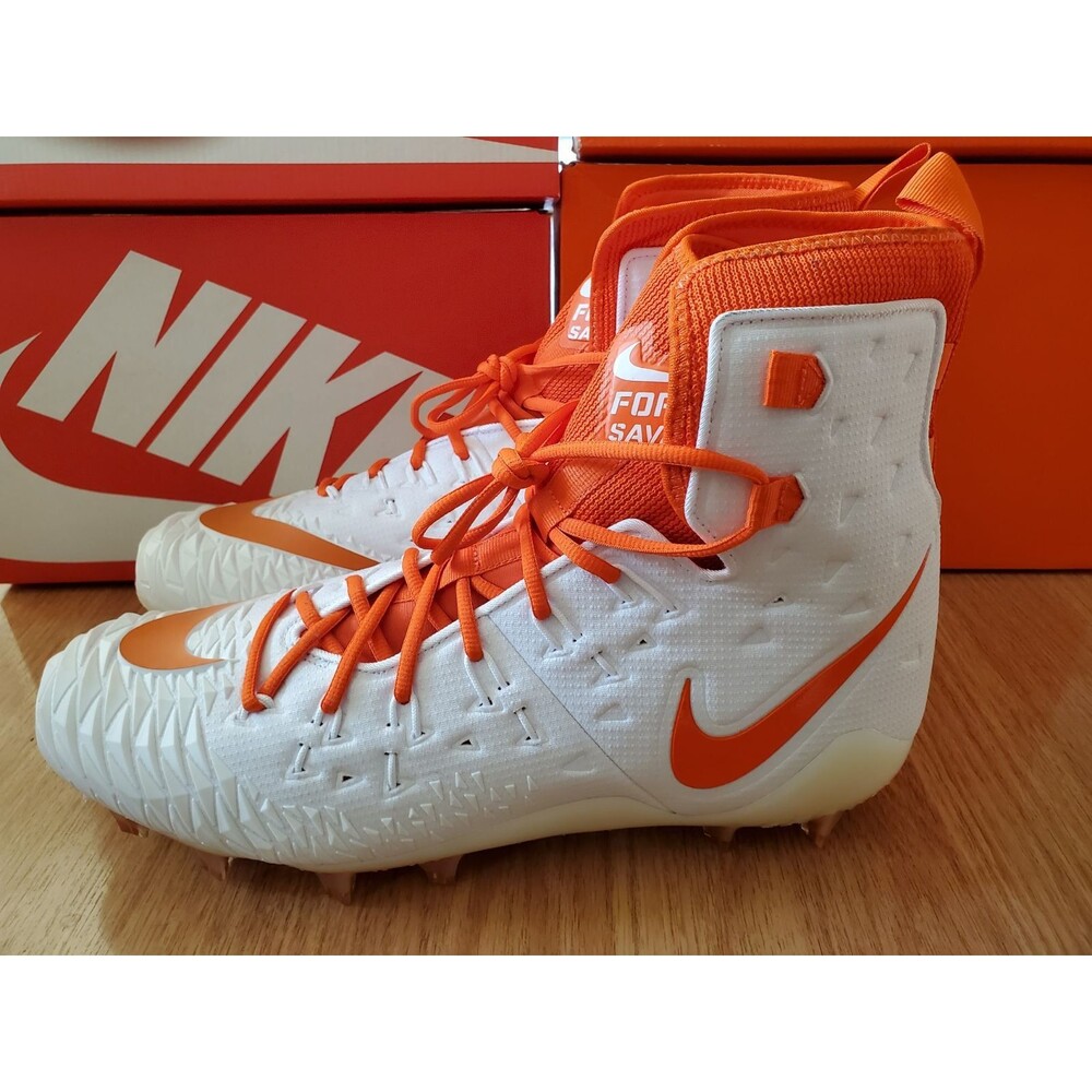 Nike force Savage football cleats Sz 16